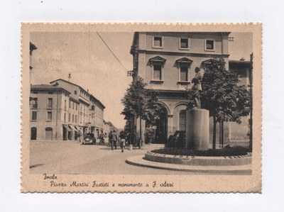 Piazza Martiri fascisti e monumento a F Azzi